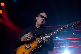JOE BONAMASSA (Live at Metro Arena, Newcastle, U.K., March 25, 2012) JOE BONAMASSA (Live at Metro Arena, Newcastle, U.K., March 25, 2012)