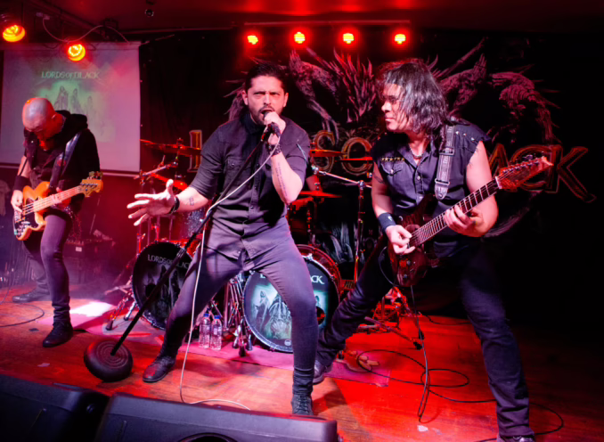 LORDS OF BLACK (Live at Trillians, Newcastle, U.K., December 6, 2016) LORDS OF BLACK (Live at Trillians, Newcastle, U.K., December 6, 2016)