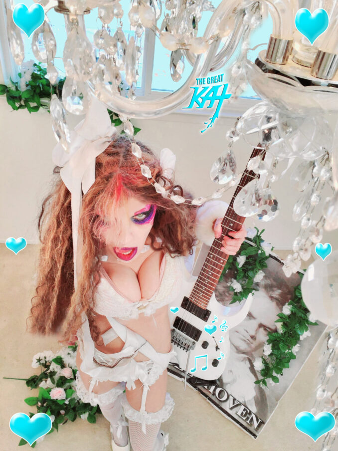 The Great Kat in White The Great Kat in White