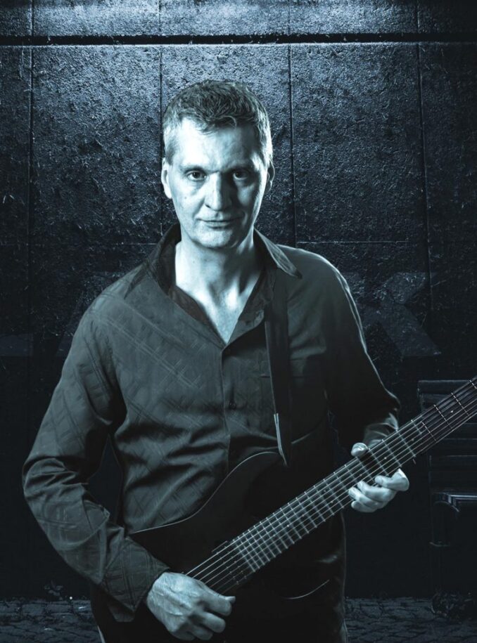 Black 7 (Lars Totzke) Black 7 (Lars Totzke)