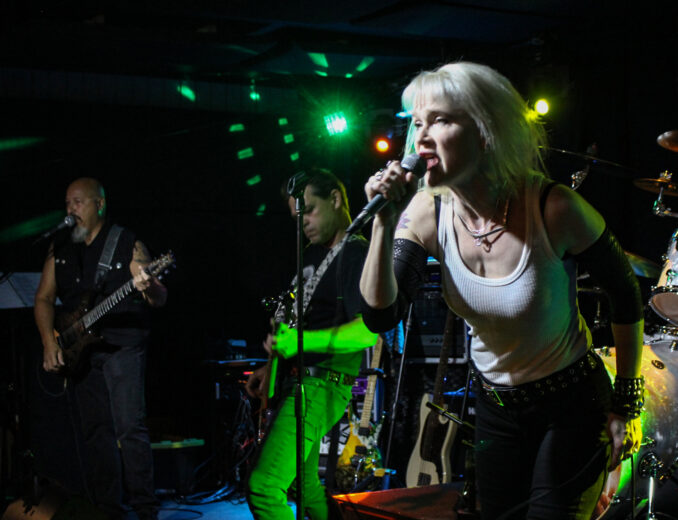 SPLINTERED THRONE (Live at Billy Blues, Vancouver, WA, USA, August 20, 2022) SPLINTERED THRONE (Live at Billy Blues, Vancouver, WA, USA, August 20, 2022)